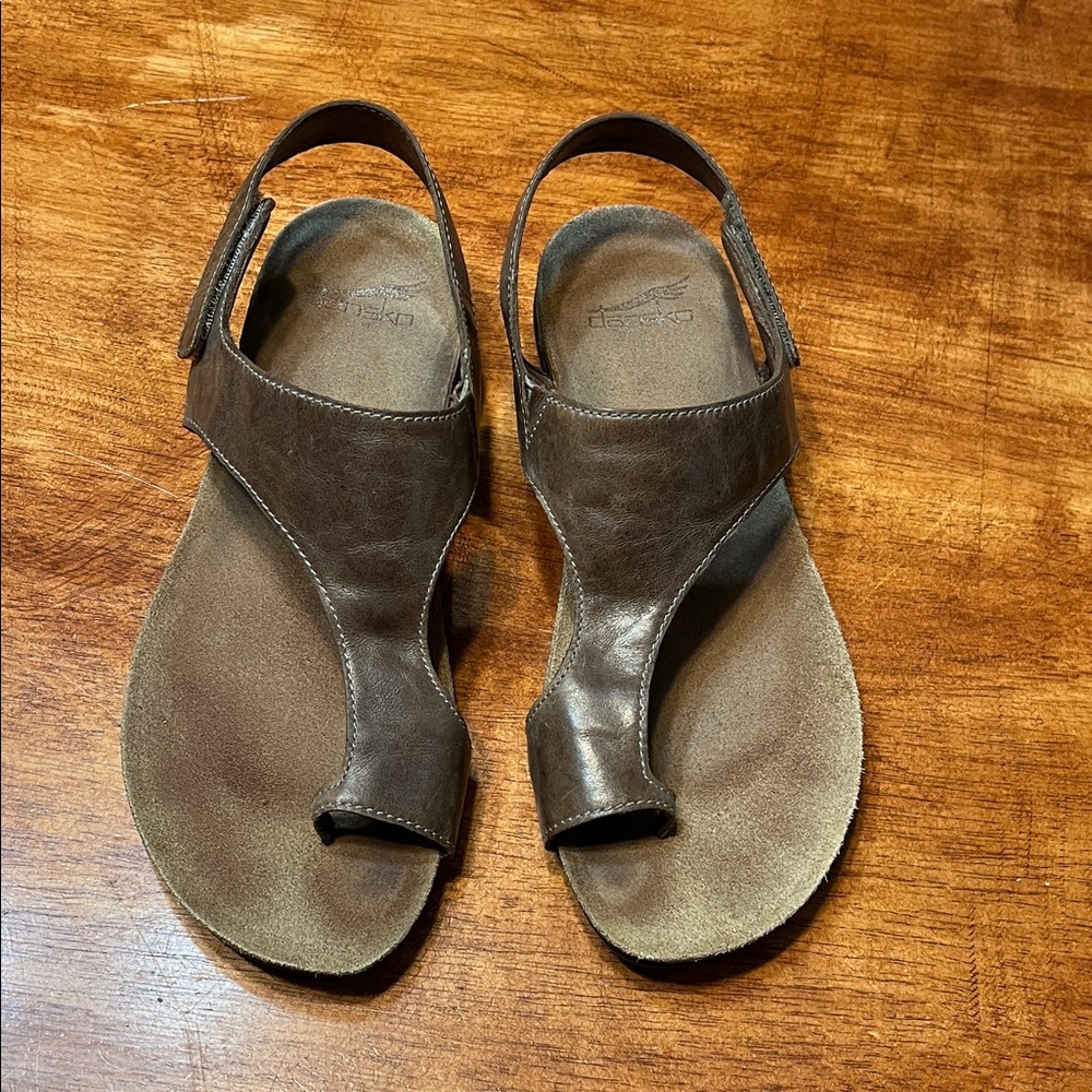 Dansko Reece Sandal 39